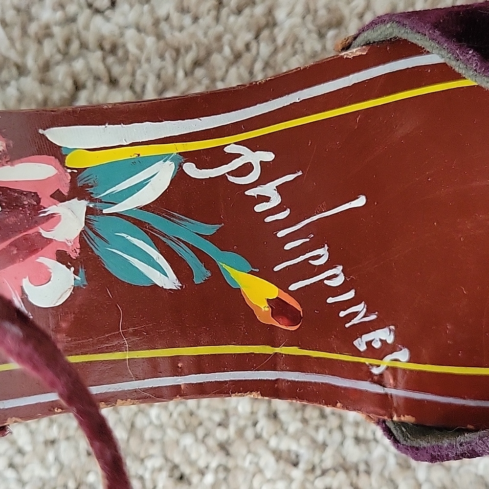 Vtg 50s Carved Wood Embroidered Velvet Sandals 5.5 - Picture 7 of 9